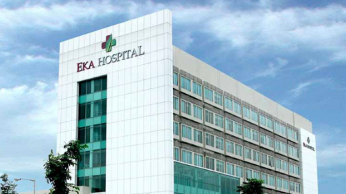 Eka Hospital Bersama Buya Syafii Maarif Wakafkan Ribuan Alquran