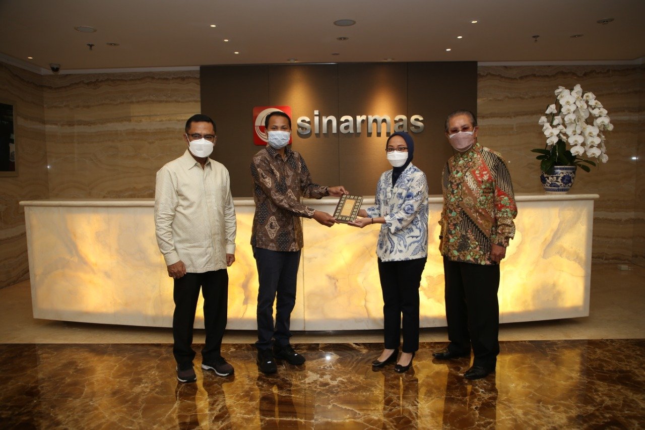 Sambut Ramadan 1443 H, Eka Hospital Wakafkan Alquran