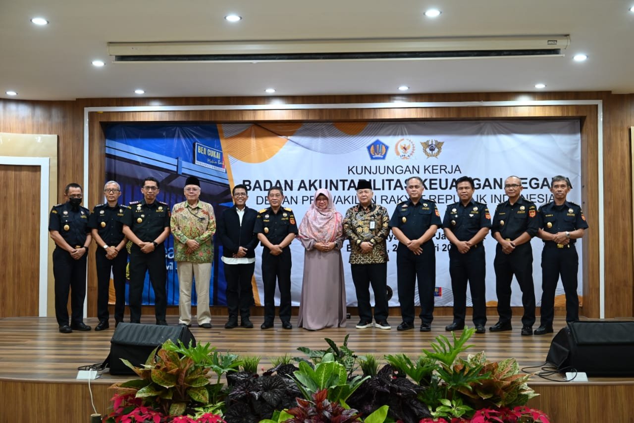 Anggota DPR Prihatin dengan Maraknya Peredaran Rokok Ilegal di Jawa Barat