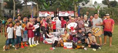 Liga Daster ke-10, Sepak Bola Kostum Emak-Emak Jadi Hiburan Kocak Warga Tangsel di HUT RI ke-80