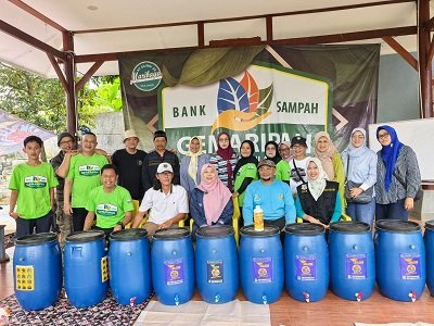 Muthmainnah Dorong Pengelolaan Sampah Mandiri Warga Maribaya Villa Dago