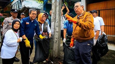 Benyamin Pimpin Aksi Bersih-Bersih, Dorong Gerakan Indonesia ASRI Jadi Budaya Warga Tangsel