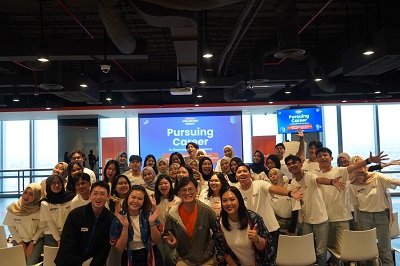 Di Tengah Tantangan Literasi Keuangan Mahasiswa, ShopeePay dan SeaBank Apresiasi 36 Agen Perubahan Lewat SPARK Awarding Night