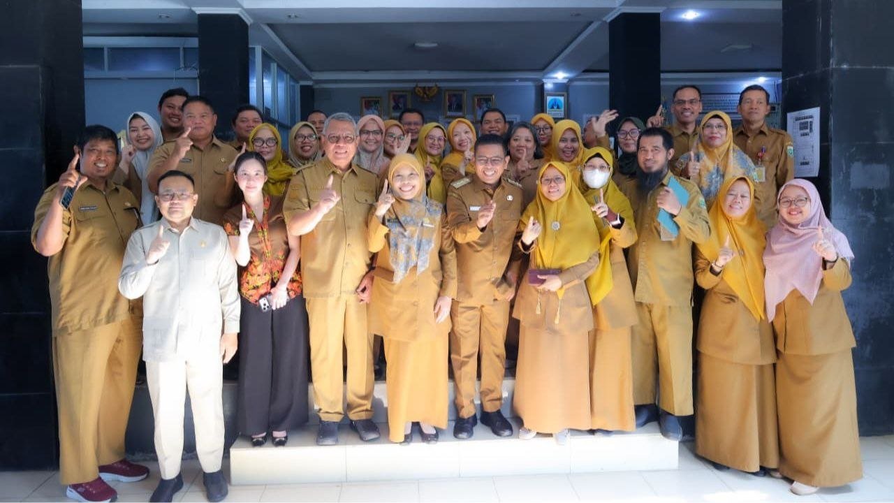 Tinjau SMAN 1 Tangsel, Wali Kota Benyamin dan Gubernur Andra Soni Pastikan MBG serta SPMB Berjalan Optimal