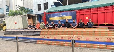 8,26 Juta Batang Rokok Ilegal Gagal Menyeberang ke Sumatra, Bea Cukai Bongkar Modus Kamuflase Pakan Ternak